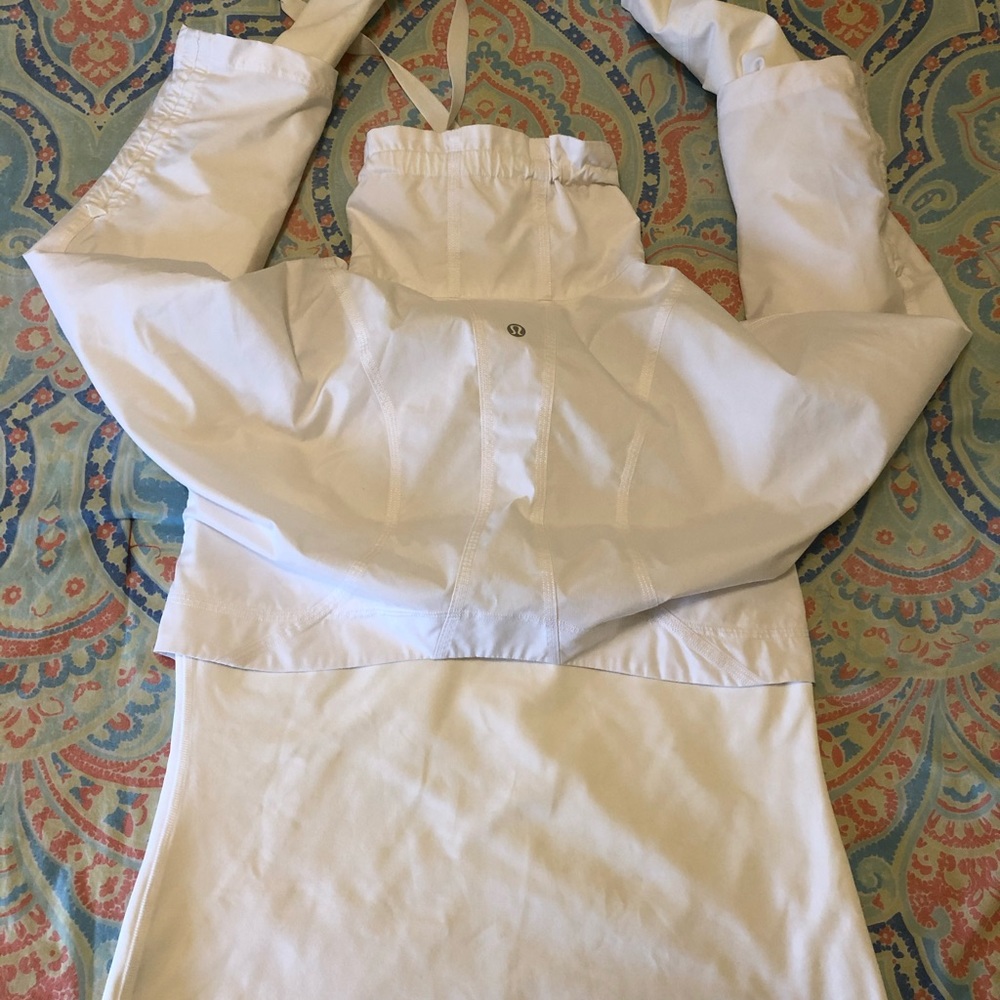 Lululemon rain jacket never worn!